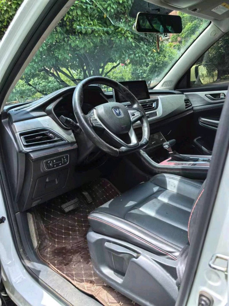 武汉19年长安汽车CS757