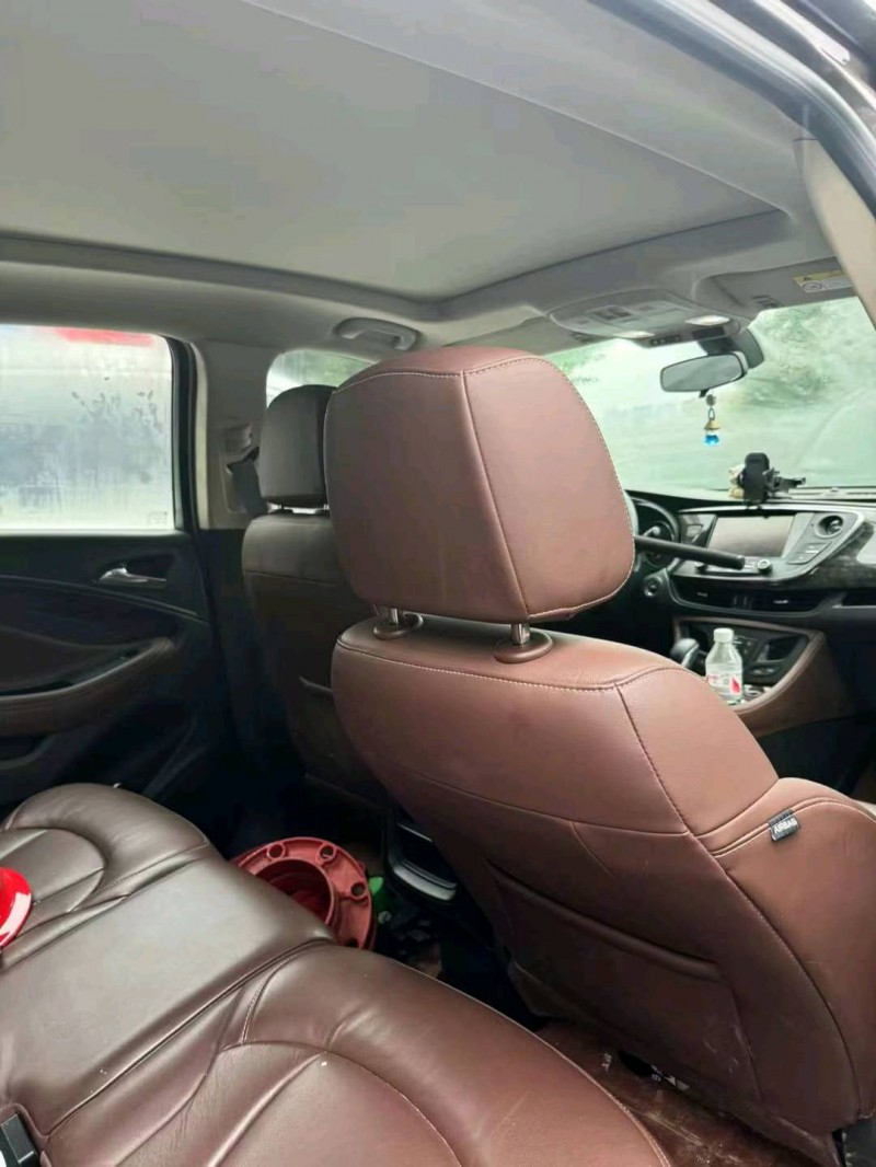 武汉15年别克昂科威3