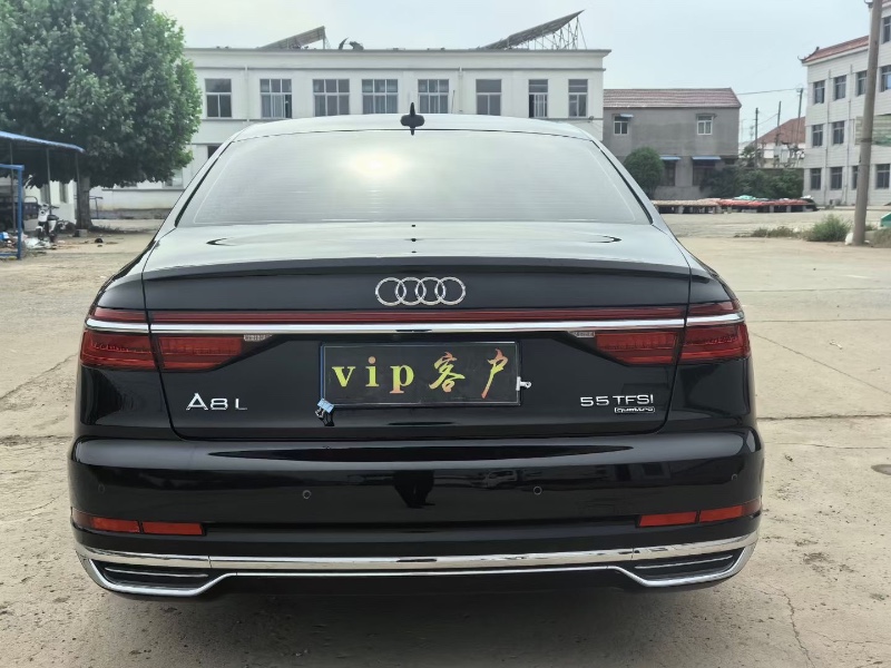 济南19年奥迪A8L2
