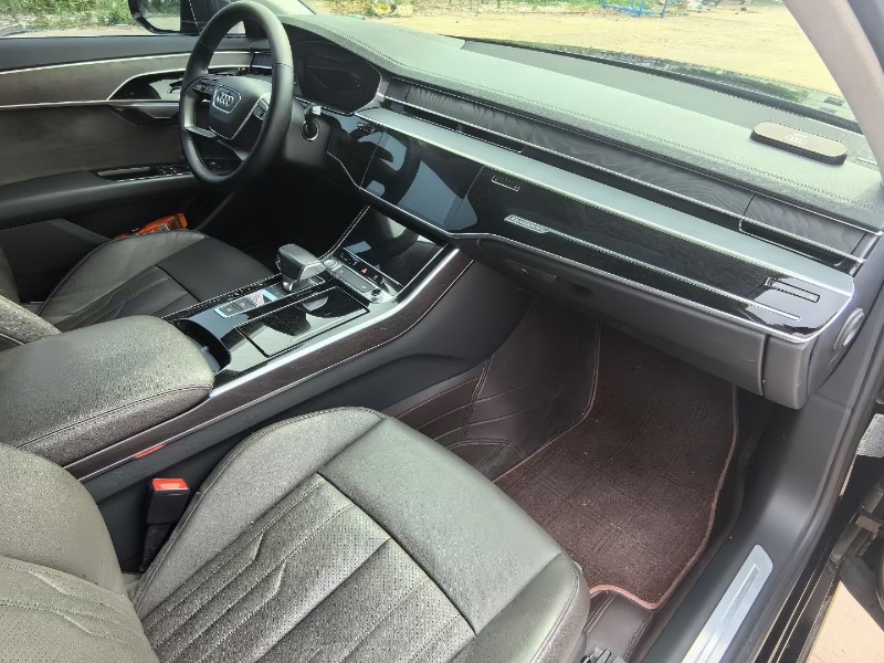 济南19年奥迪A8L7