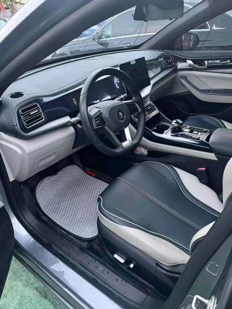 深圳22年比亚迪秦8