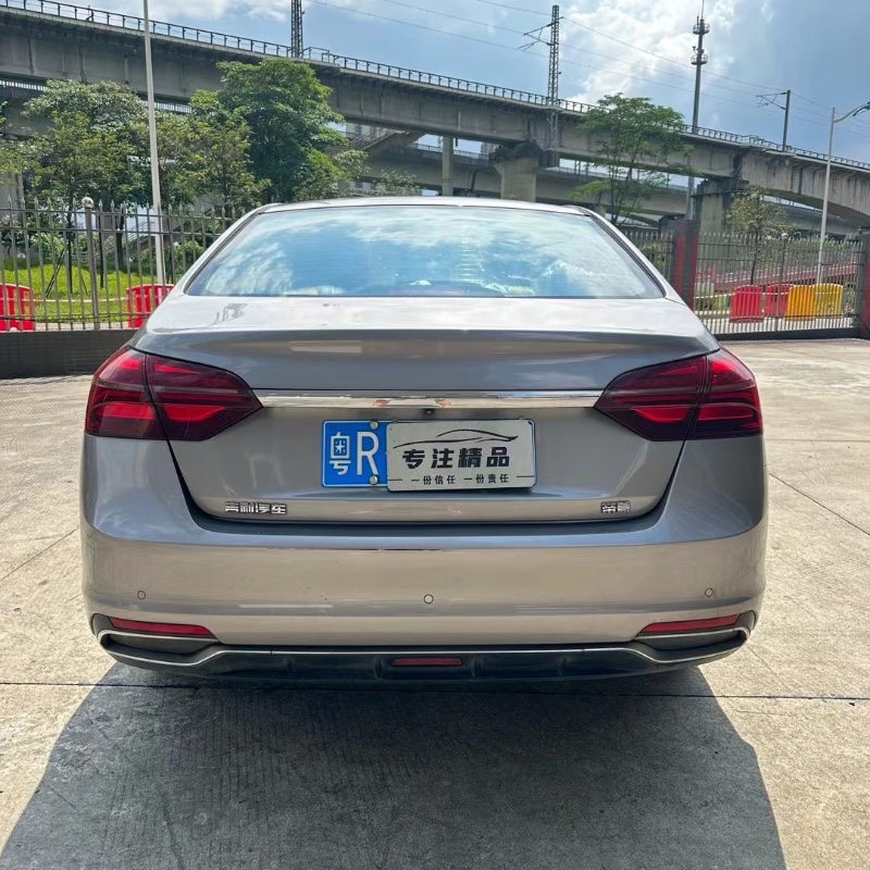 广州19年吉利帝豪5