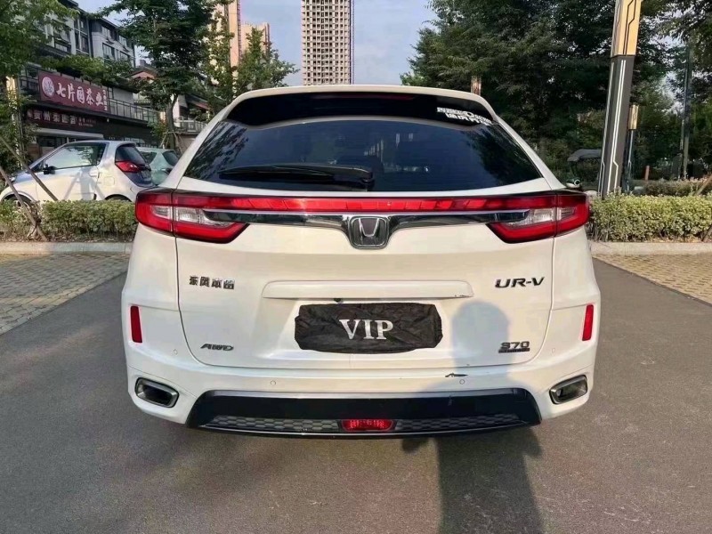 济宁17年本田URV9