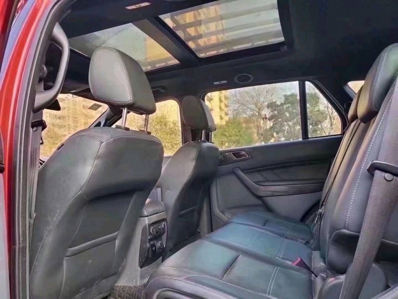 济宁17年福特撼路者6