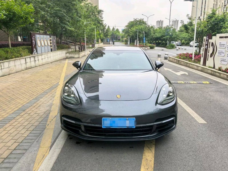 苏州19年保时捷帕拉梅拉1