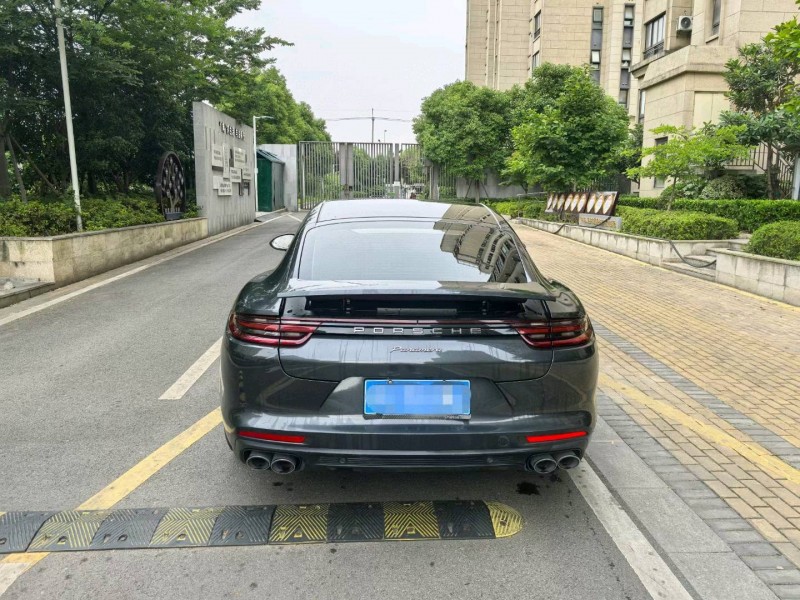 苏州19年保时捷帕拉梅拉9