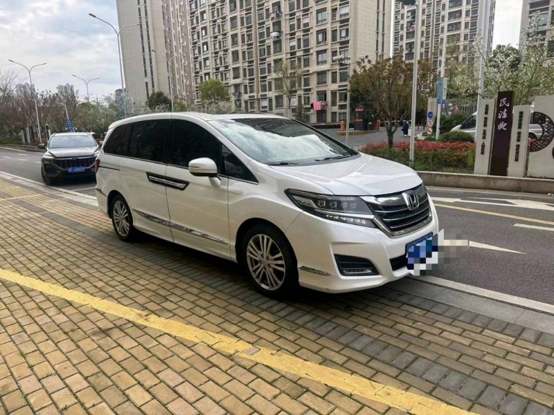 徐州18年本田艾力绅2