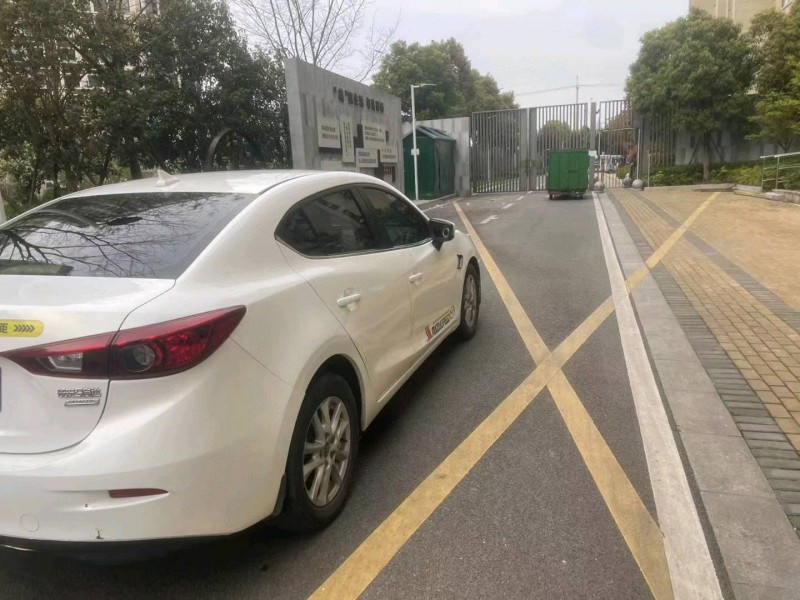 苏州14年马自达昂克赛拉7