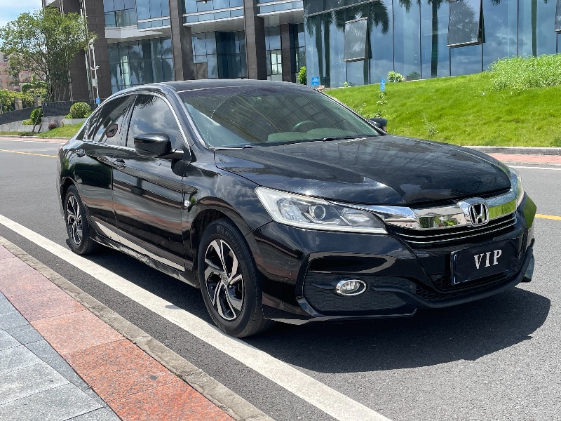 佛山18年本田雅阁3