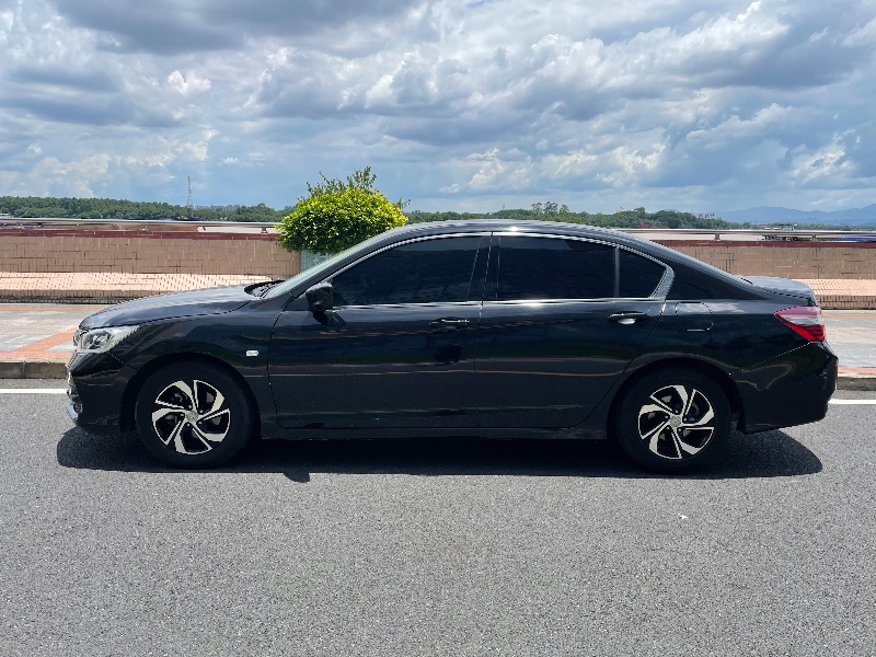 佛山18年本田雅阁4