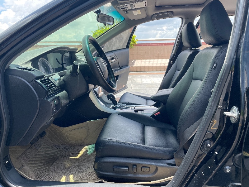 佛山18年本田雅阁6