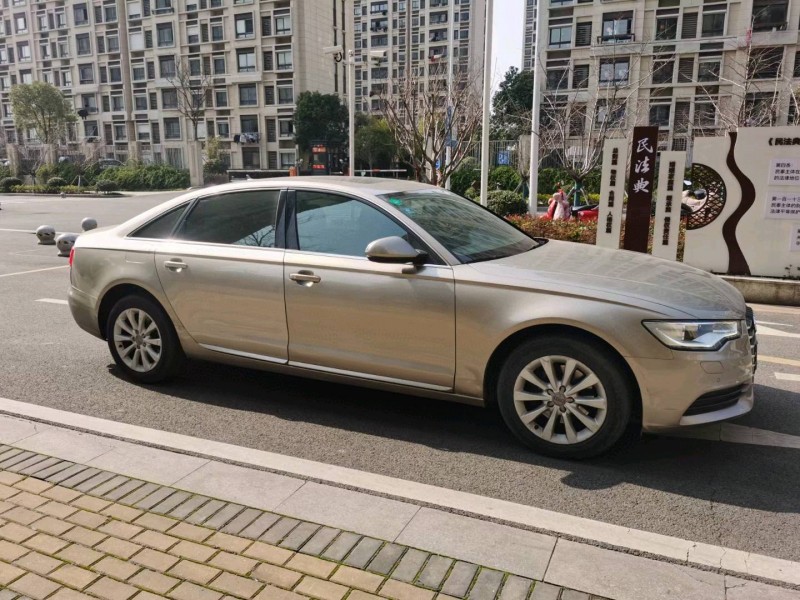 苏州16年奥迪A6L3