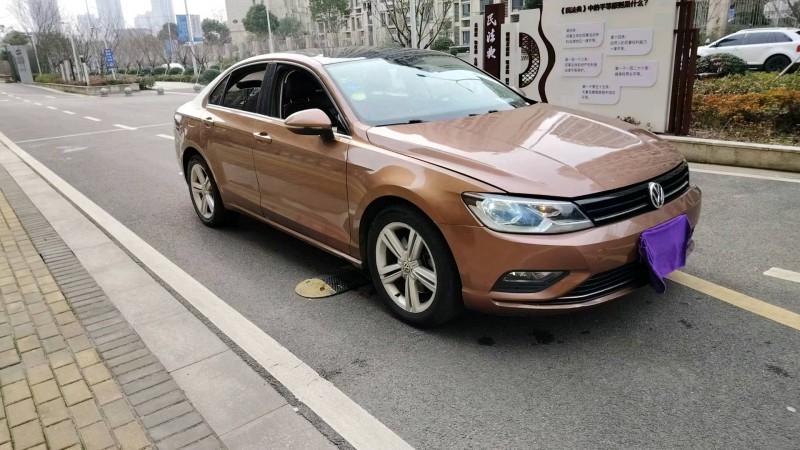 苏州16年大众凌渡2