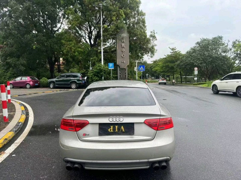 广州13年奥迪A59