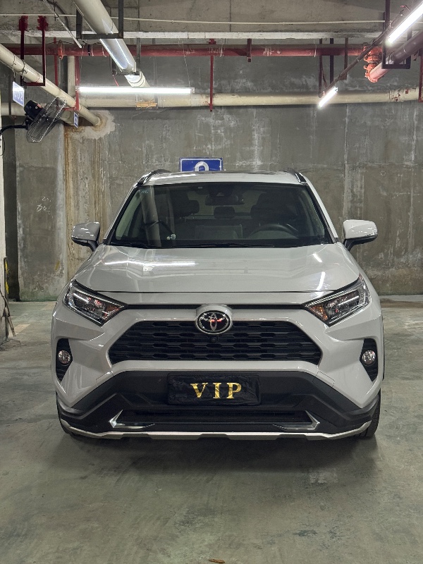 婁底20年豐田RAV4榮放1