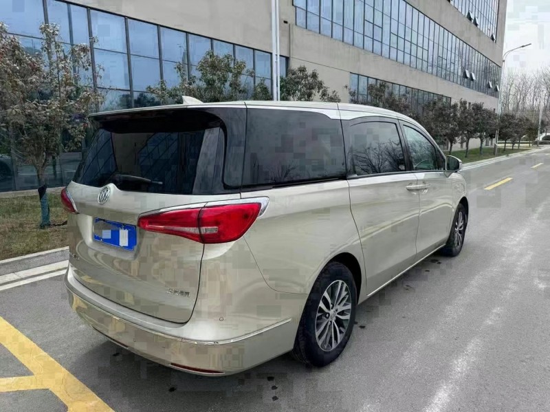 徐州18年别克GL86