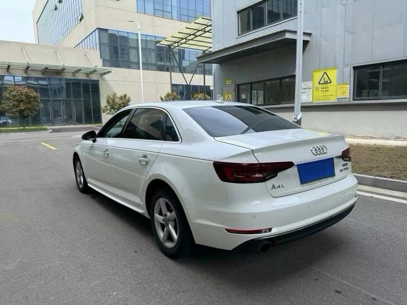 徐州18年奥迪A4L4