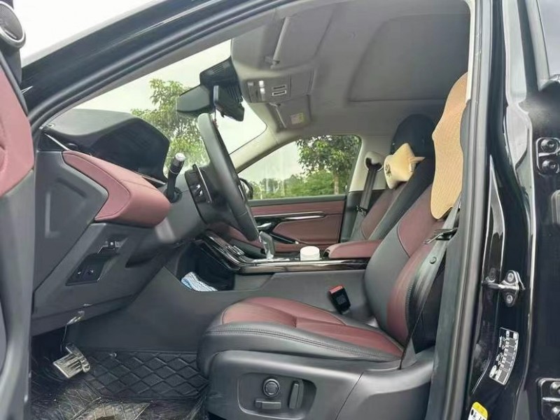 东莞22年路虎极光5