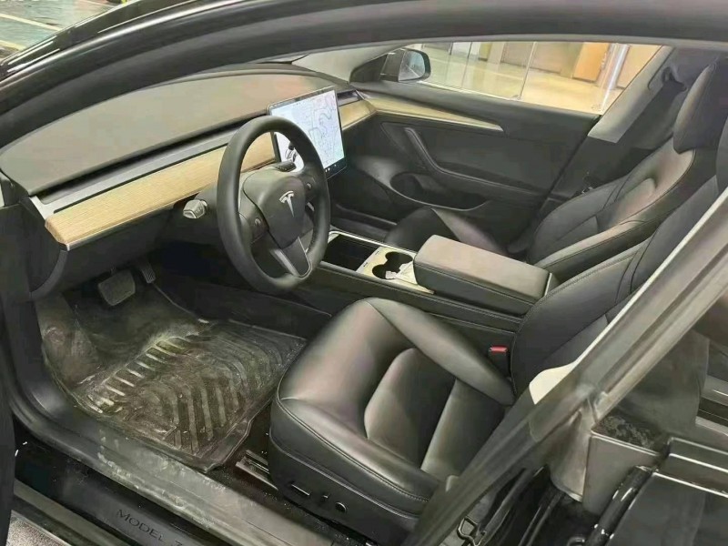 紹興22年特斯拉MODEL 35