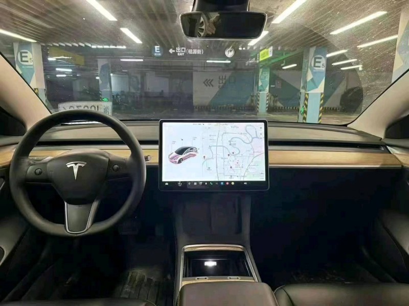 紹興22年特斯拉MODEL 36