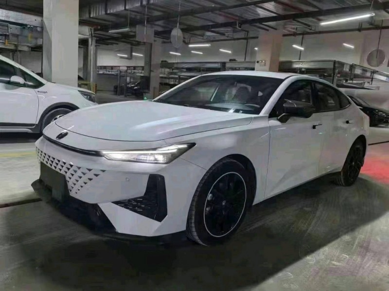 貴陽24年長安汽車UNI-V2