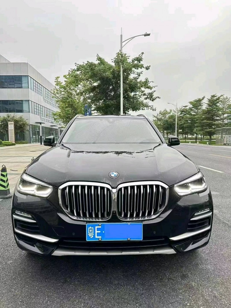 广州21年宝马X51