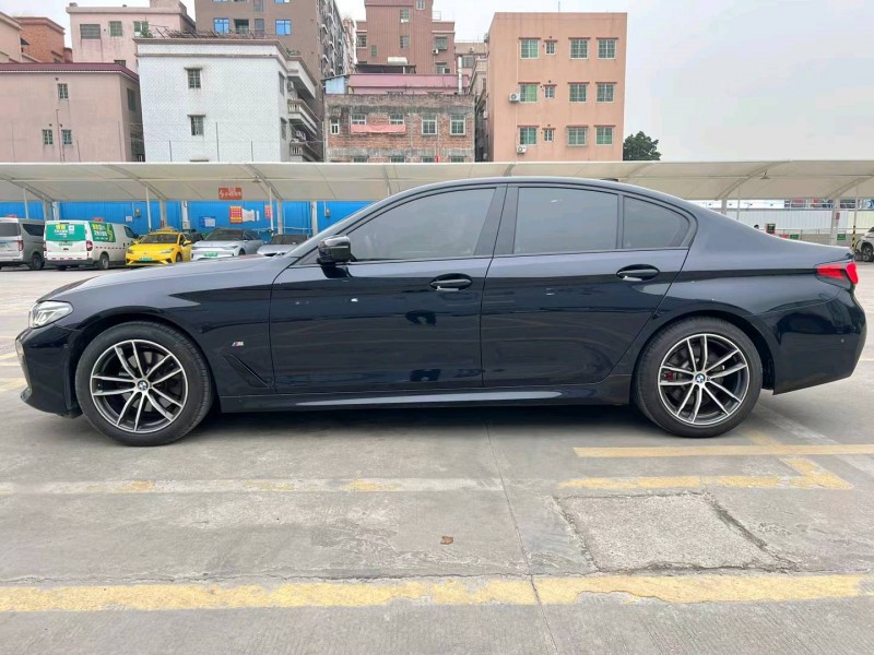 广州21年宝马5系4