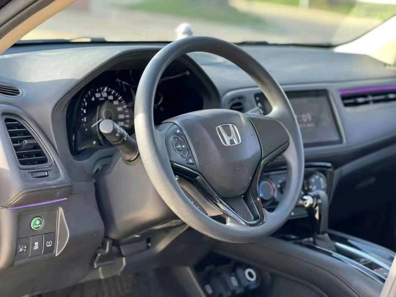 深圳22年本田缤智4