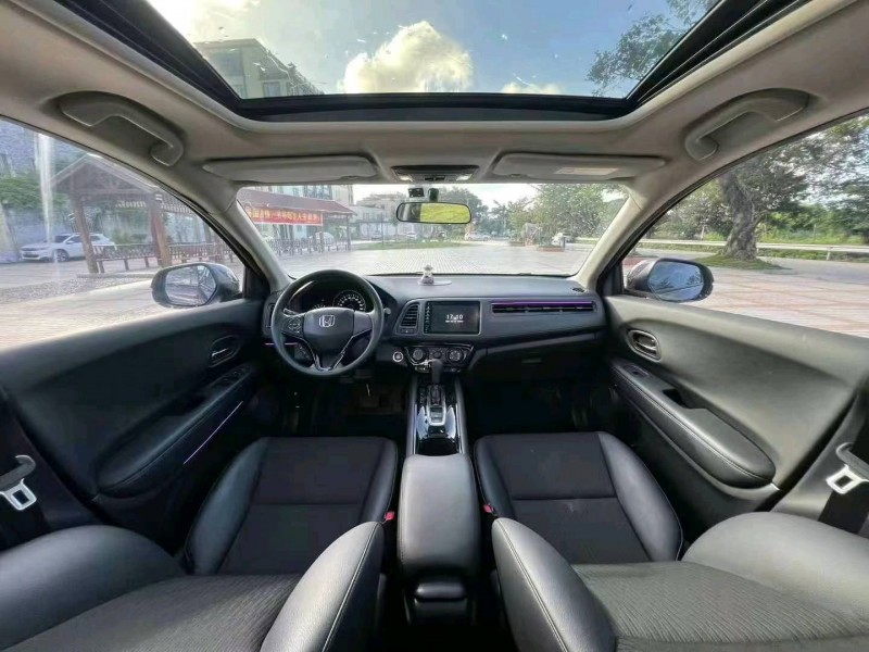 深圳22年本田缤智6