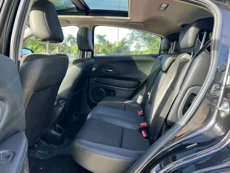 深圳22年本田缤智8