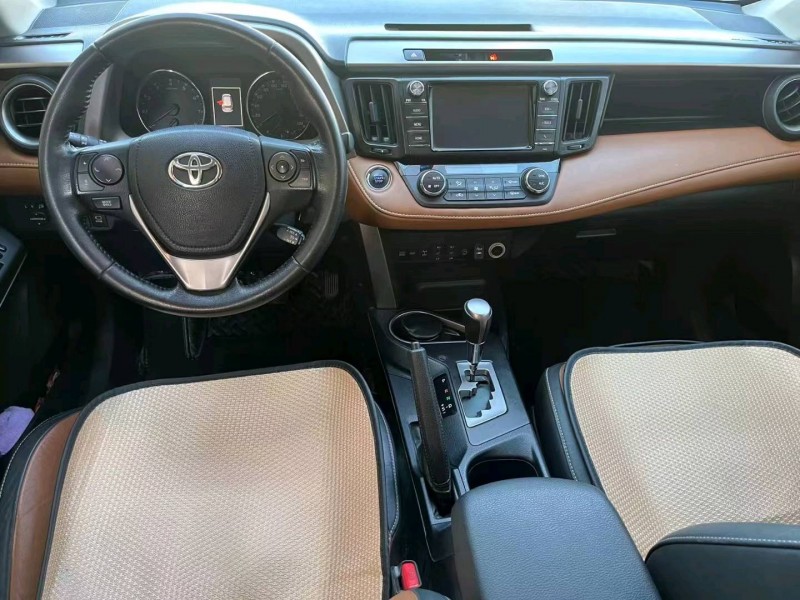 西寧17年豐田RAV43