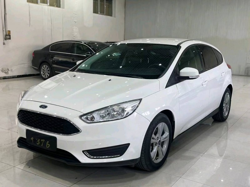 西寧18年福特福克斯3