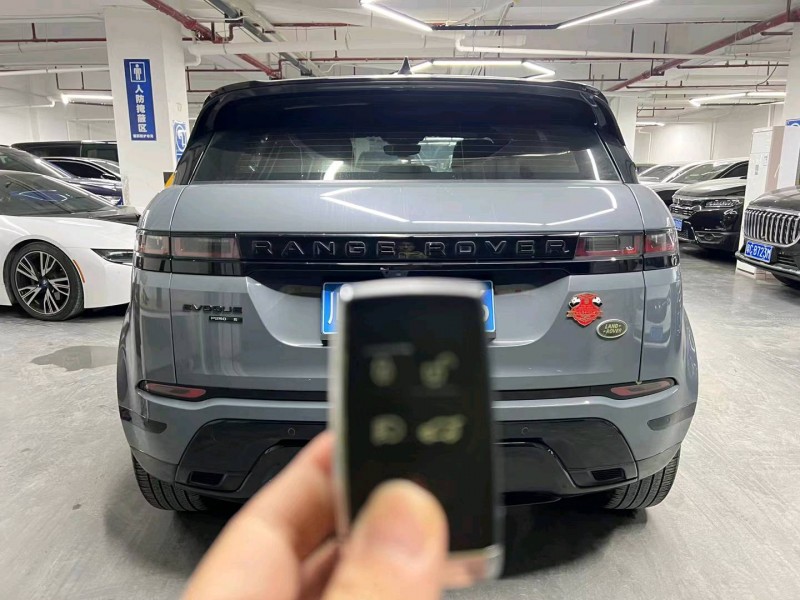 广州21年路虎极光9