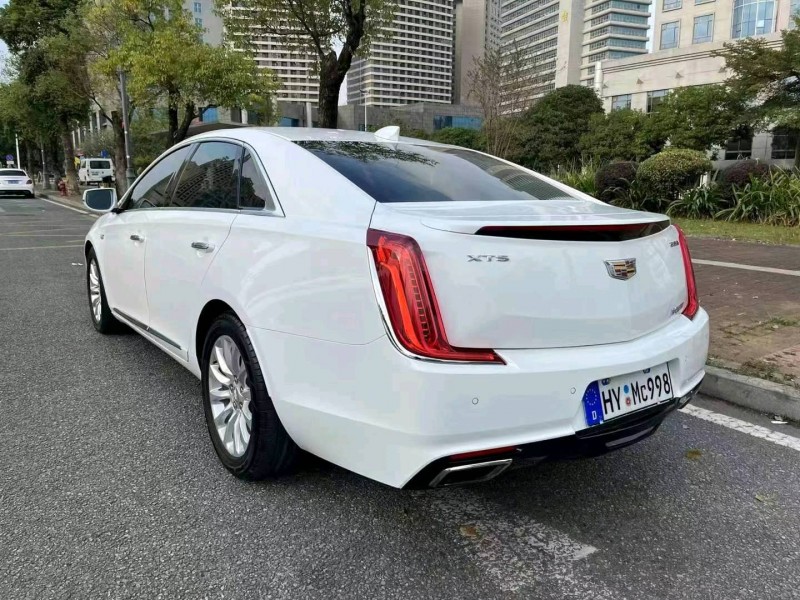 东莞18年凯迪拉克XTS4