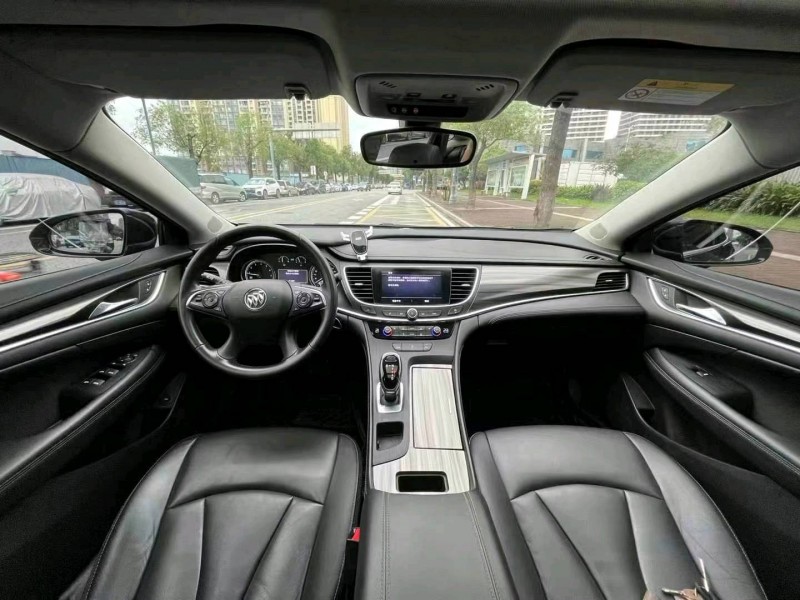 东莞20年别克君越6