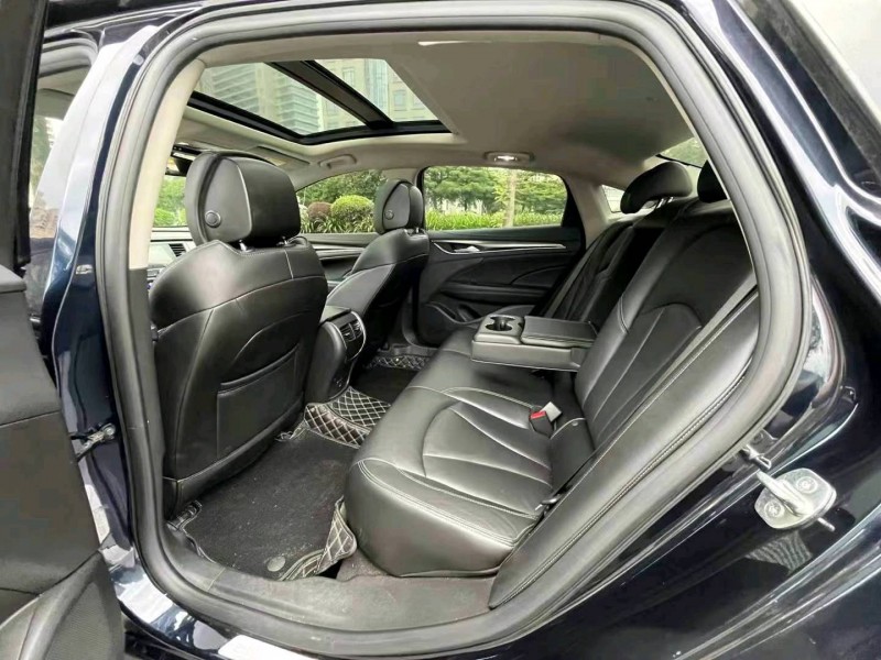 东莞20年别克君越8