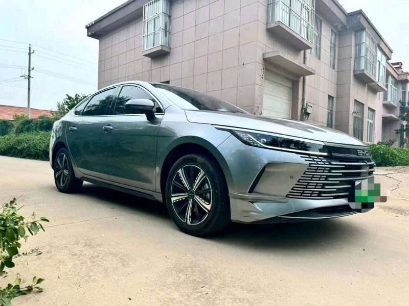 潍坊23年比亚迪驱逐舰8