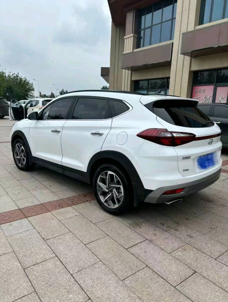 保定20年现代途胜4