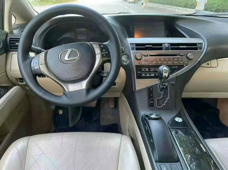 汕头12年雷克萨斯RX8