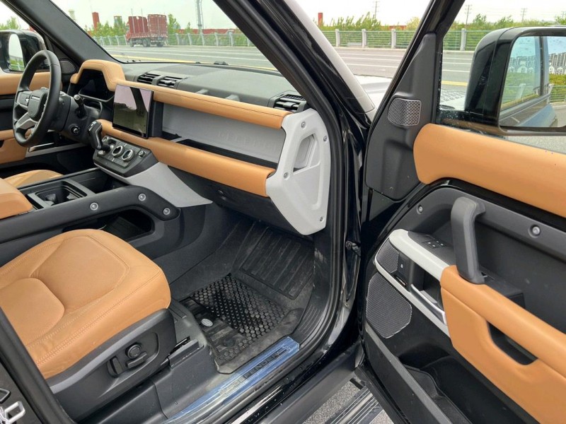 盐城23年路虎卫士5