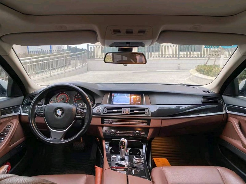 济南17年宝马5系4