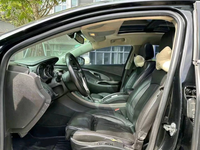 深圳10年别克君越6