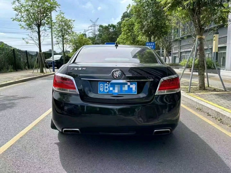 深圳10年别克君越9