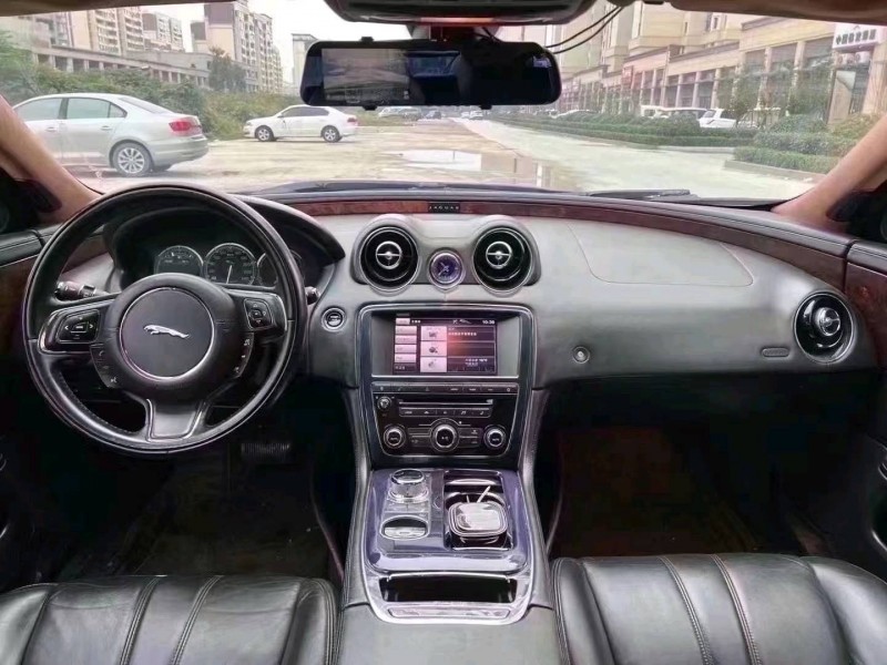 济宁12年捷豹XJ4