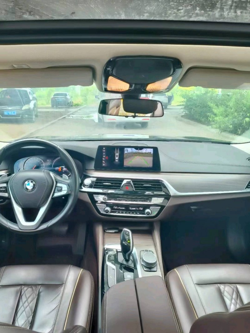 青岛17年别克君越6