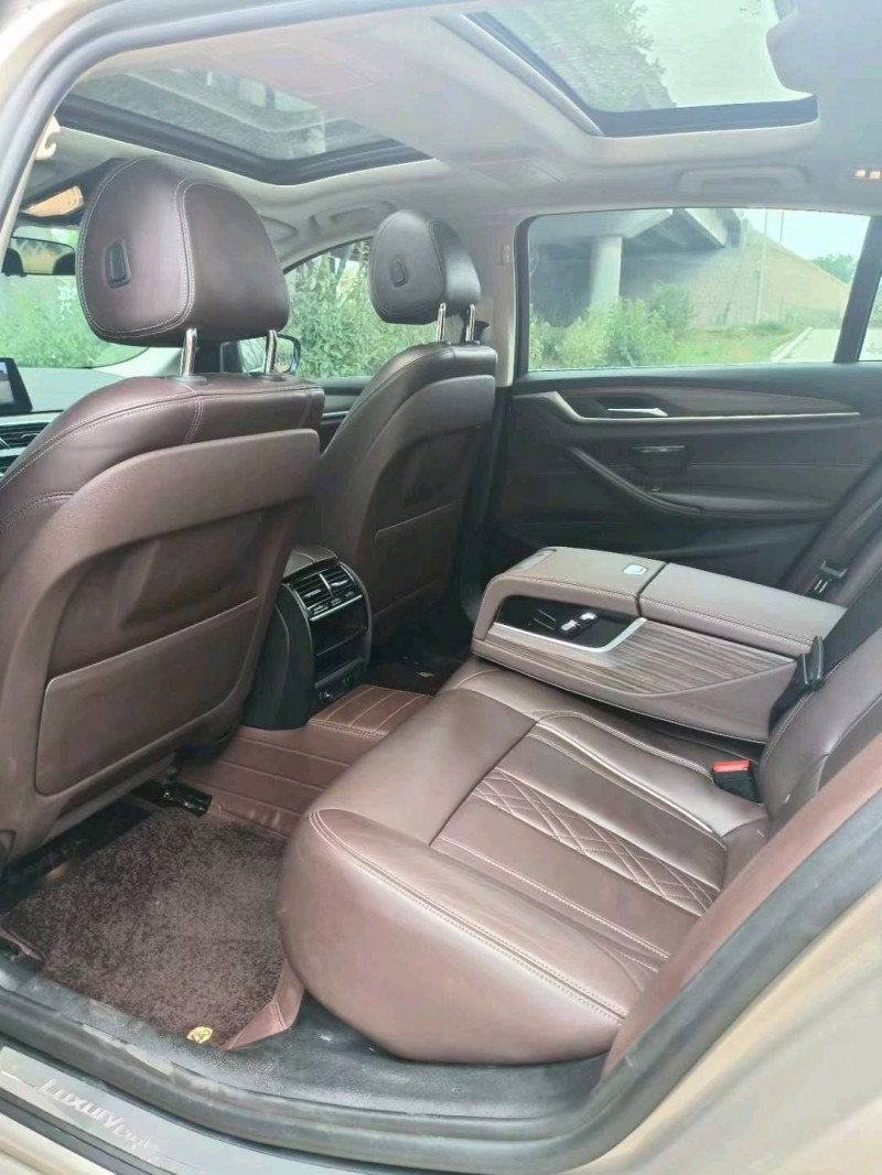 青岛17年别克君越7