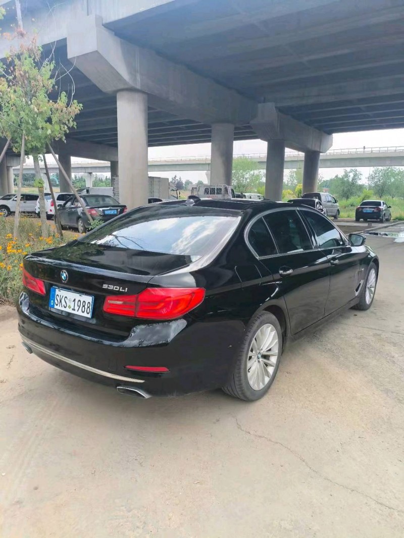 青岛17年别克君越8