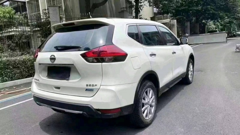 湖州18年日產奇駿7