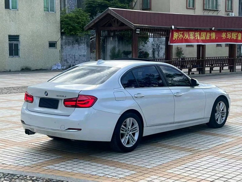 汕头17年宝马3系8