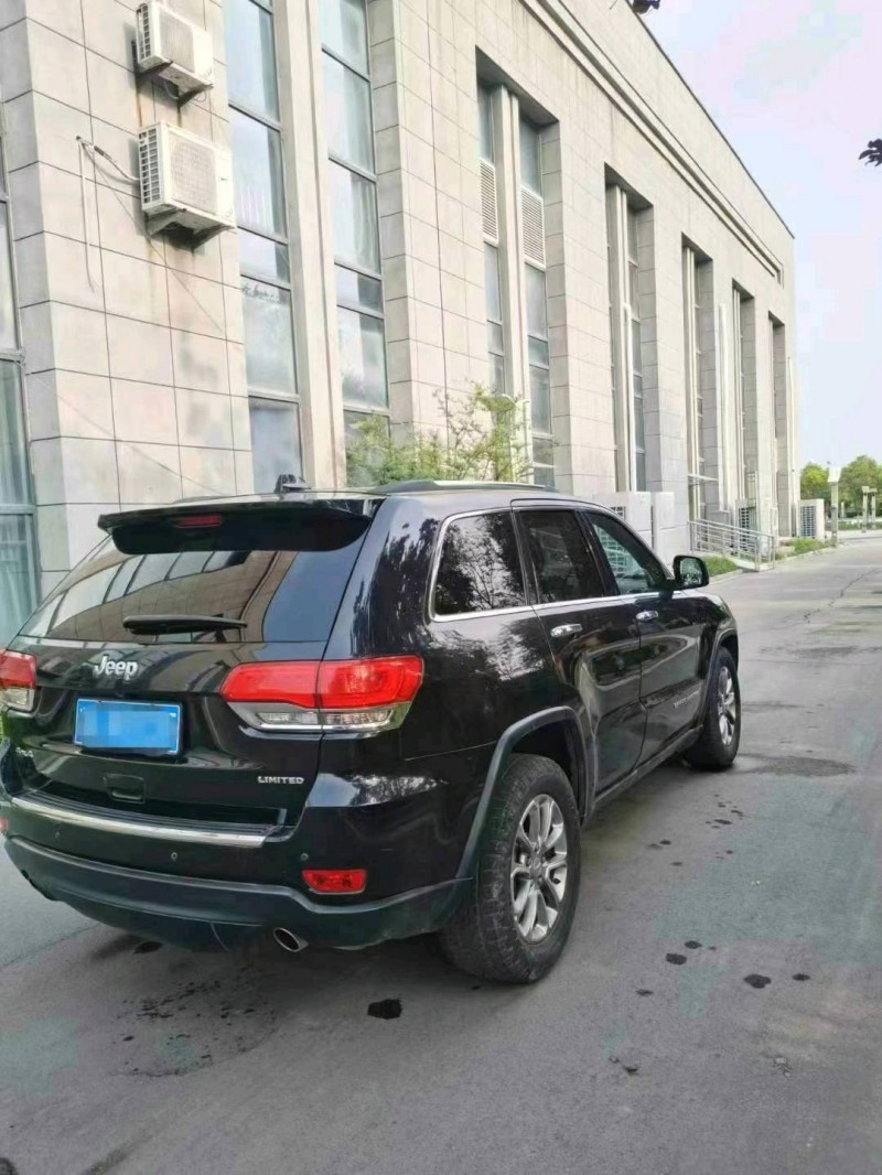 徐州14年Jeep大切诺基3